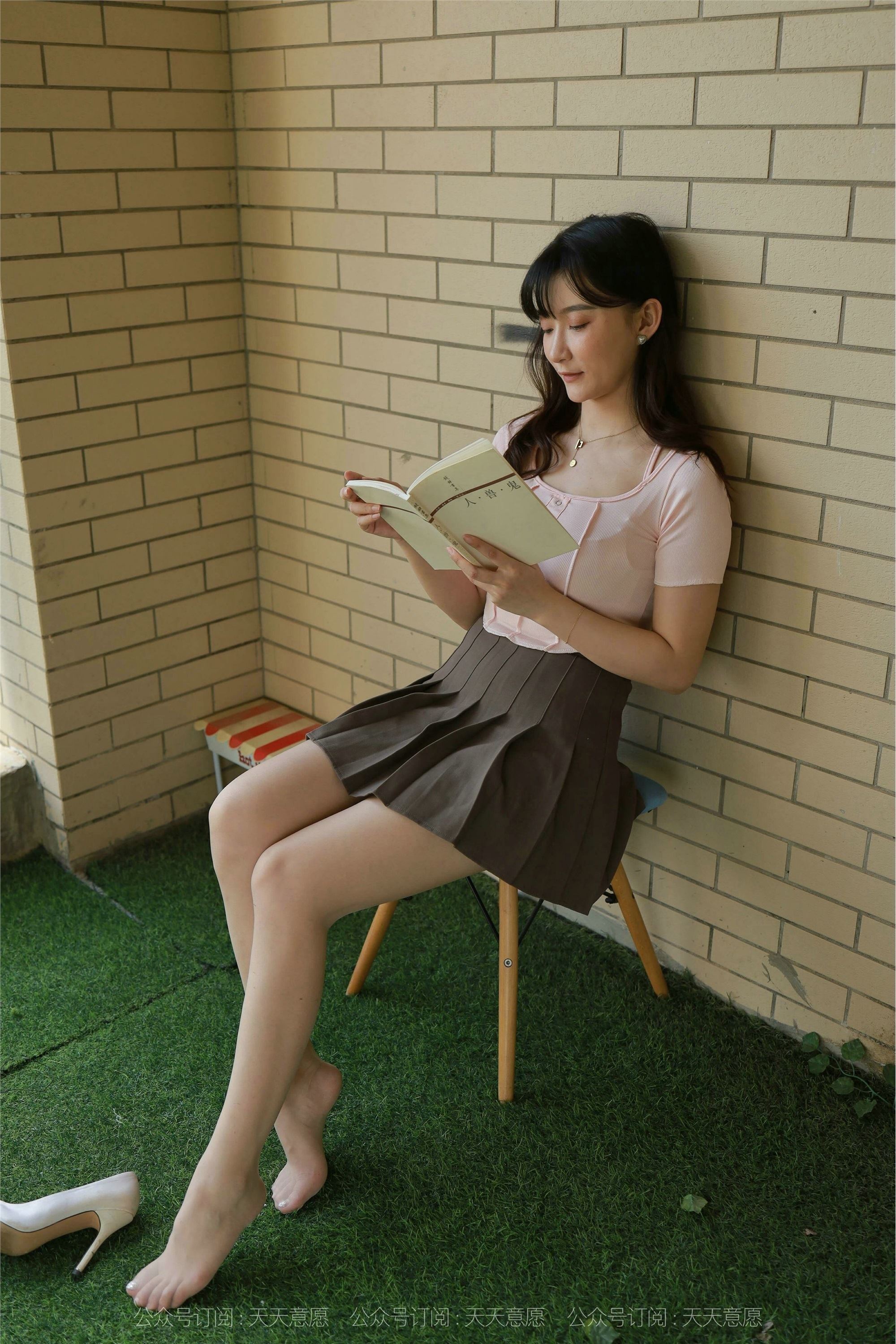 IESS异思趣向  2021.10.10 丝享家943：秋秋《阳台上的美女》